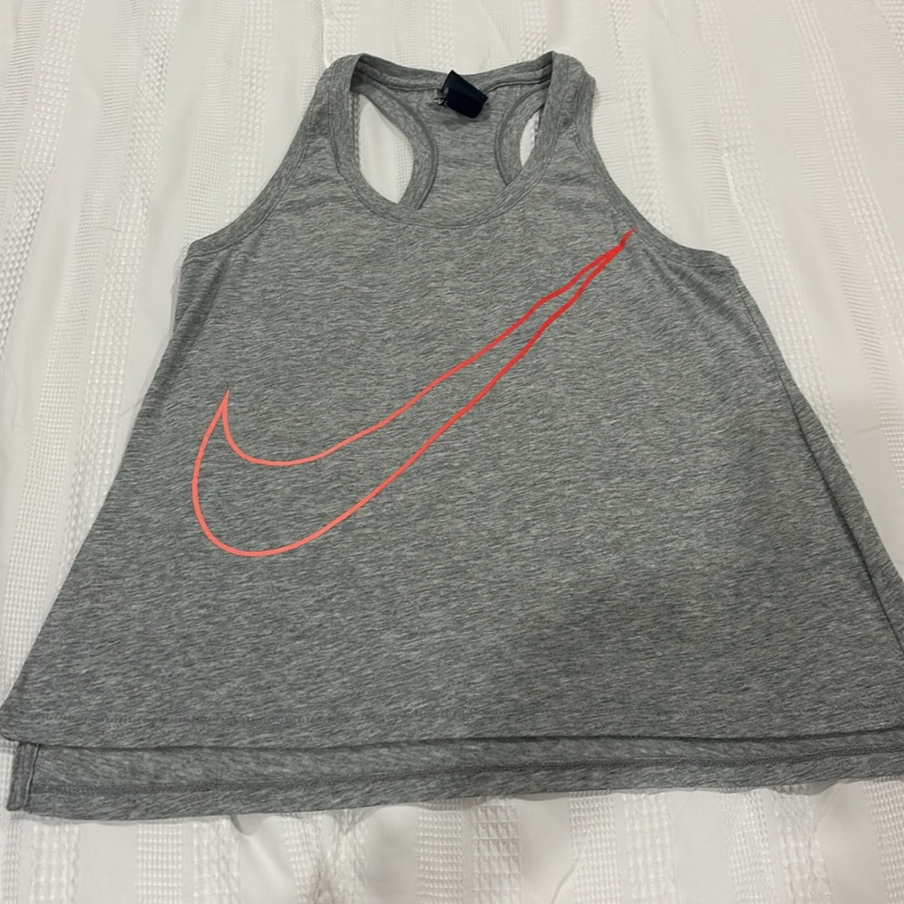 Nike Racerback Logo Tank size Small - Picture 9 of 11